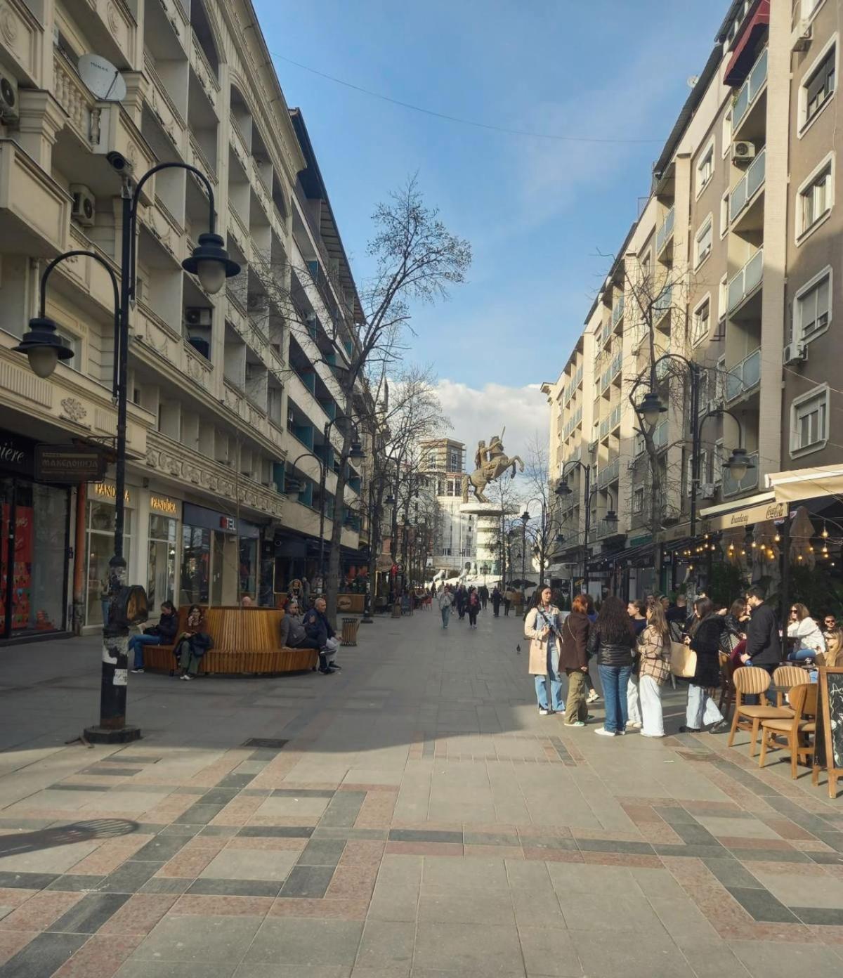 Lovely Square Apartment Purple Velvet Skopje Exterior photo
