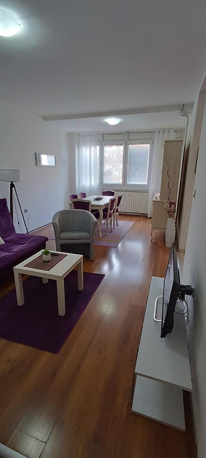 Lovely Square Apartment Purple Velvet Skopje Exterior photo